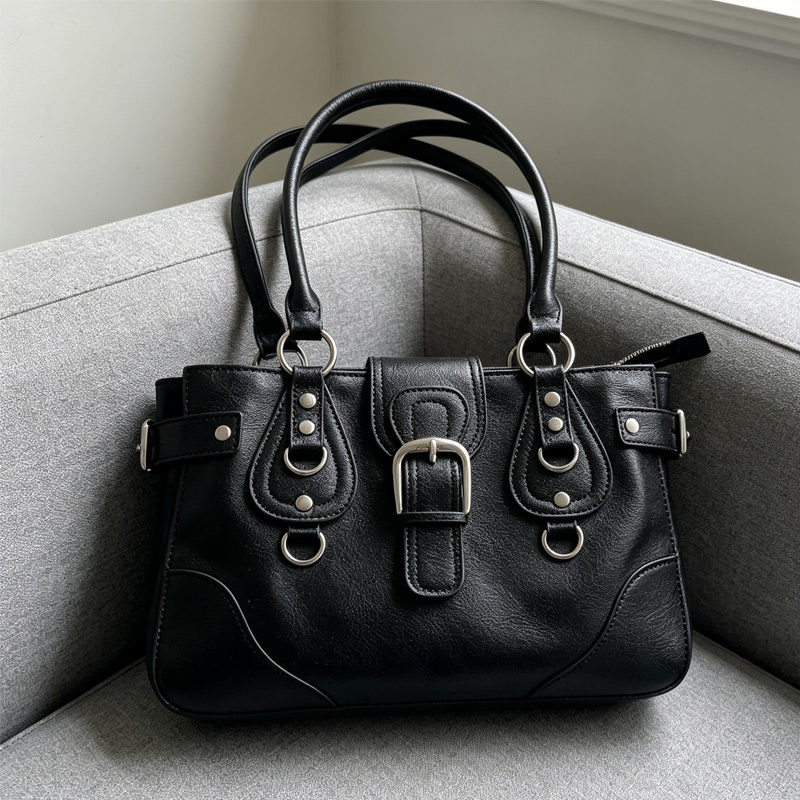 กระเป๋าถือ Y2K รุ่นใหม่ปี 2026 - Women Bags 2026 Trends บทวิจารณ์และราคา