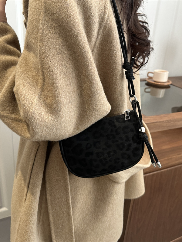 กระเป๋าสะพายไหล่เดี่ยวสีด้านสุ - Women'S Young Bags บทวิจารณ์และราคา